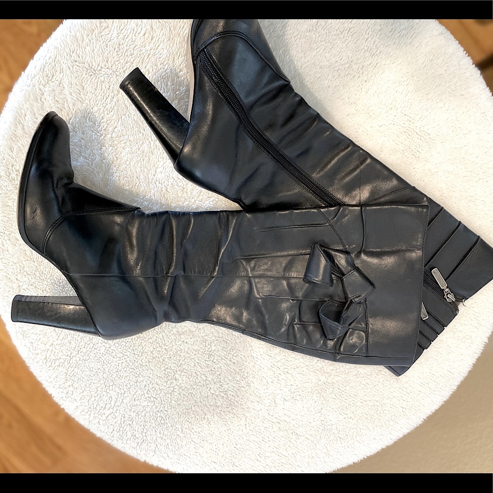 Seychelles Heeled Boots with Bow, Black